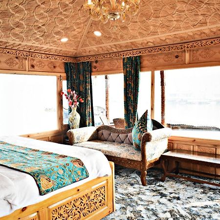 Готель Heritage Amina Group Of Houseboats Срінагар Екстер'єр фото