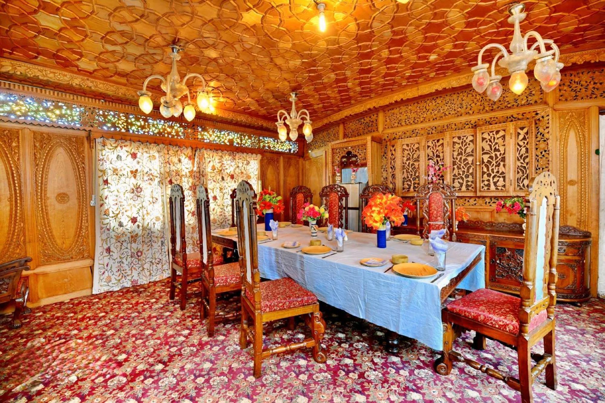 Готель Heritage Amina Group Of Houseboats Срінагар Екстер'єр фото
