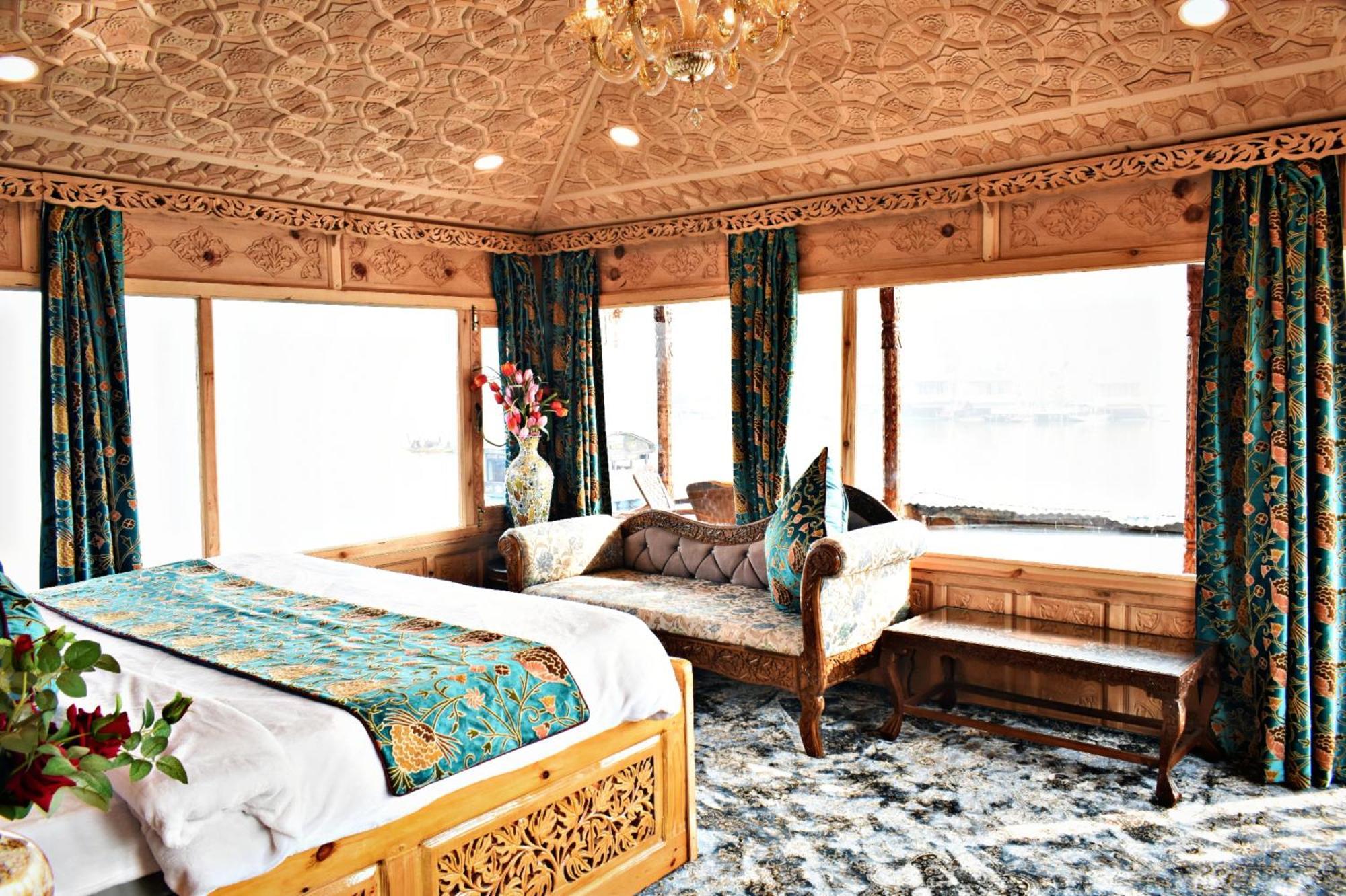 Готель Heritage Amina Group Of Houseboats Срінагар Екстер'єр фото